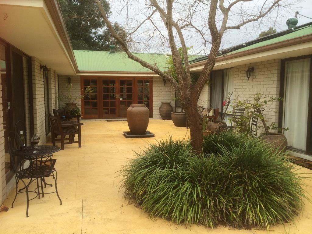 Nivalis Bed And Breakfast Herne Hill Bagian luar foto