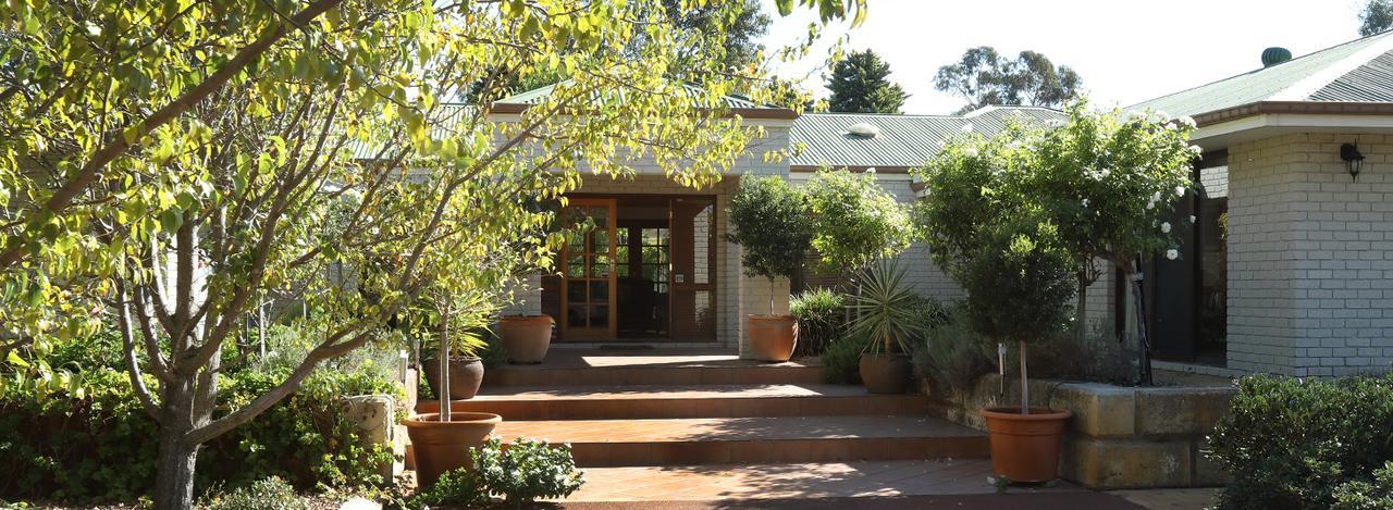 Nivalis Bed And Breakfast Herne Hill Bagian luar foto